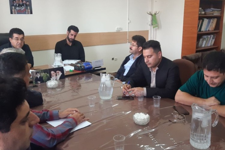 نشست بررسی وضعیت فعالیت کارت های مرزنشینان شهرستان پاوه برگزار شد