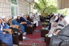 نشست هم اندیشی جمعی از علماء و مدیران و مدرسان اهل سنت استان کرمانشاه برگزار شد / گزارش تصویری