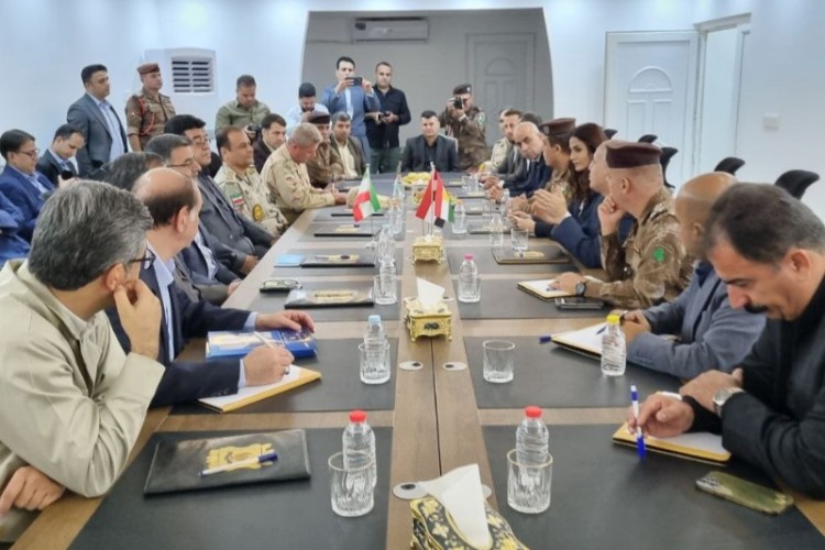 سفر فرماندار پاوه و هیات همراه به اقلیم کردستان عراق