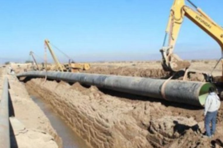 اجرای عملیات پایپ جکینگ خط انتقال آب «چشمه کاوات» به جوانرود