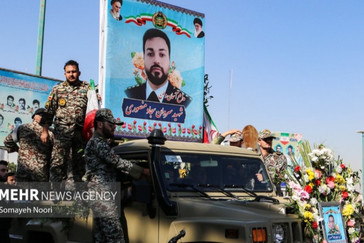 برگزاری تشییع پیکر شهید پدافند هوایی «سجاد منصوری» در کرمانشاه