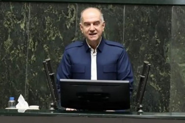 دولت و مجلس به شرایط معیشتی جانبازان و بسیجیان توجه ویژه‌ای داشته باشند