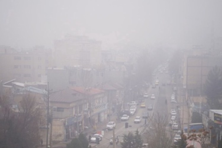 کاری که نباید هنگام رانندگی در مه انجام داد