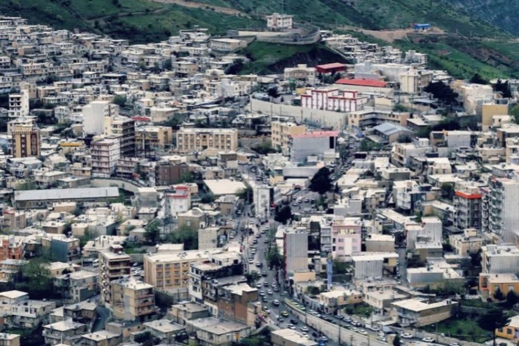 تهدیدی برای هویت فرهنگی یا راهی به سوی توسعه / امید احمدیان