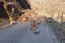 بازگشایی جاده روستای زردوئی با تلاش راهداران