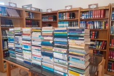 اهدا کتاب به کتابخانه توسط یکی از نیک اندیشان  پاوه ای ساکن کرمانشاه