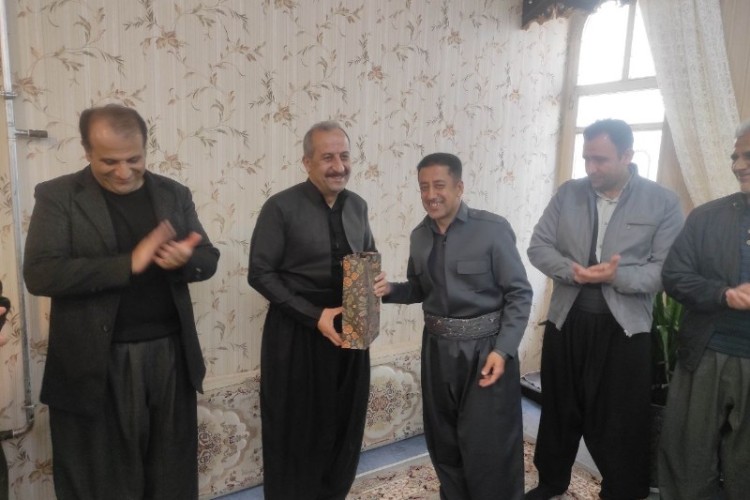 دیدار صمیمانه مدیران سابق و جدید آموزش و پرورش پاوه