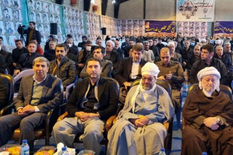 بصیرت و استقامت، رمز عبور از مشکلات و بحران‌ها است