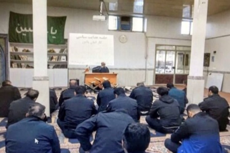 تکفیر و سکولاریسم دو لبه یک شمشیر در دست دشمنان هستند