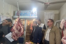 انجام گشت مشترک بازرسی از مراکز عرضه مواد خام دامی در شهرستان پاوه
