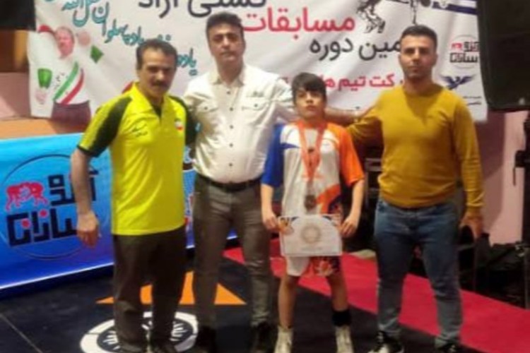 کسب مقام سوم مسابقات کشتی آزاد کشور توسط کشتی گیر پاوه ای