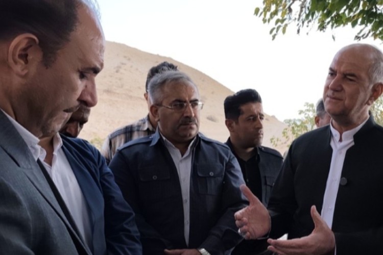 وزیر میراث‌فرهنگی در حال ایجاد تحول در گردشگری است/ باید از این ظرفیت برای توسعه گردشگری اورامانات استفاده کنیم