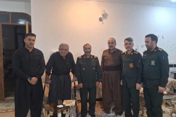 تجلیل و تکریم از پیشکسوتان ویادگاران عرصه جهاد و شهادت و هشت سال دفاع مقدس