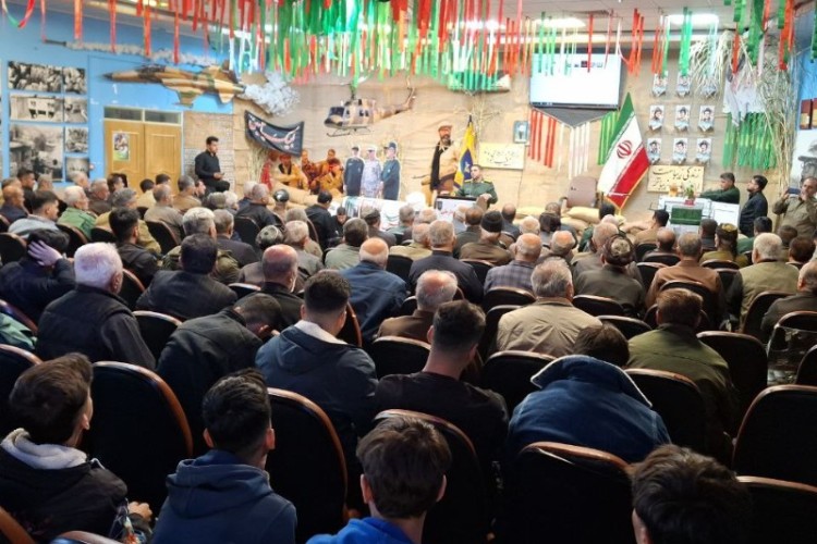 یادواره ۱۵۰ شهید پاوه در یادمان شهدای این شهر برگزار شد