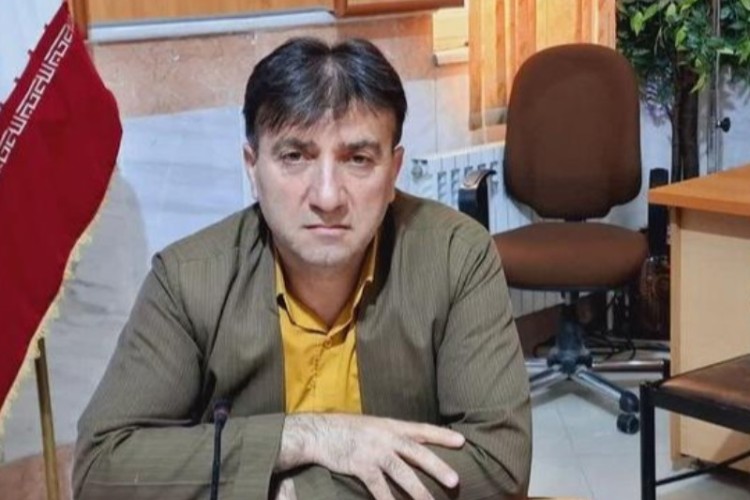 آتش‌زدن برگ گردو روش علمی مبارزه با آفات نیست