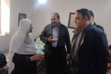 دیدار و سرکشی از خانواده معظم شهدا به مناسبت هفته مبارک بسیج به همت اداره ثبت اسناد و املاک شهرستان پاوه