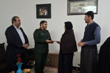 دیدار با خانواده‌های معظم شهدا در پاوه