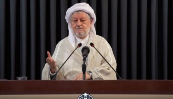 تذکر قاطع امام جمعه پاوه به گوینده شبکه تلویزیونی کردستان عراق: ادب داشته باشید