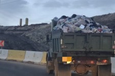 حمل زباله به‌صورت سنتی در پاوه / لزوم خرید دستگاه مکانیزه توسط شهرداری