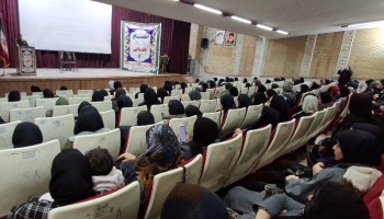 اجتماع بانوان انقلابی پاوه با محوریت تبیین نقش زن در انقلاب اسلامی برگزار شد+تصاویر
