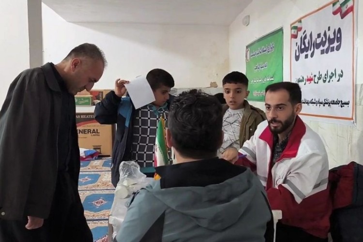 سلامت در مسیر محرومیت‌زدایی؛ کاروان سلامت در خدمت مناطق کم‌برخوردار