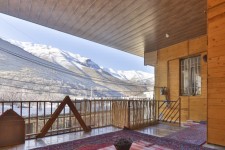 خانه‌ هایی که سهم مسافر می شوند و جوانانی که در انتظار خانه های اجاره ای می مانند