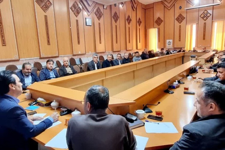 کمیته اشتغال و سرمایه‌گذاری پاوه تشکیل جلسه داد/ بررسی اعتبارات سفر ریاست جمهوری و وضعیت پرداخت تسهیلات تبصره ۱۵