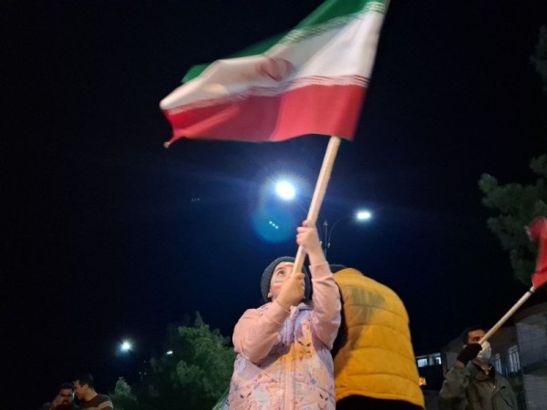 مردم پاوه در پنجاه و دومین شب متوالی سنگر را خالی نکردند