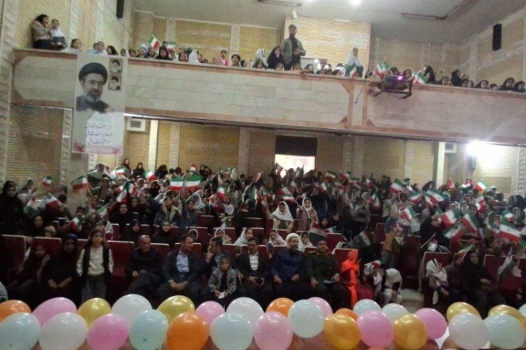 برگزاری مراسم اجتماع دختران در پاوه