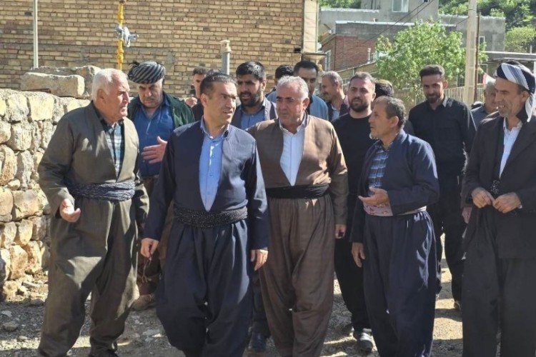 تأکید بر اجرای طرح‌های عمرانی و پیگیری مطالبات اهالی