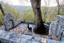 تلاقی طبیعت و معنویت در اورامانات؛ بازدید فرماندار پاوه از نخستین مسجد روباز کشور