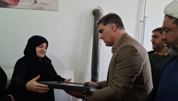 تجلیل از خانواده های معظم شهدای جنگ رمضان در پاوه