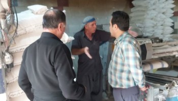 نظارت سرزده فرمانداری پاوه بر واحدهای صنفی؛ تأکید بر تداوم بازرسی‌های غیرموظف از فروشگاه‌ها و نانوایی‌ها