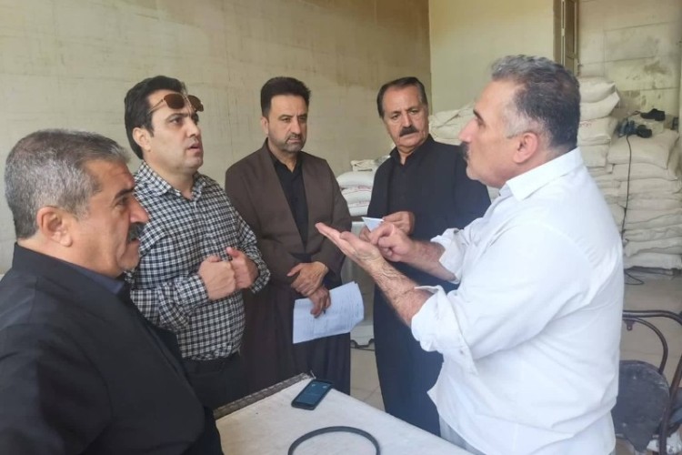 بازدید میدانی معاون برنامه‌ریزی فرمانداری پاوه از واحدهای خبازی و قصابی سطح شهر