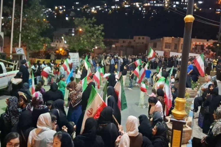اجتماع مردم پاوه در هشتاد و پنجمین شب متوالی