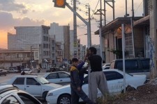 نصب چراغ‌های چشمک‌زن در معابر شهر پاوه با هدف ارتقای ایمنی تردد