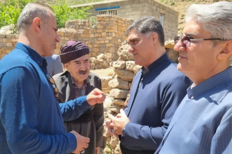 مسوولان پای درد دل عشایر بخش مرزی باینگان نشستند