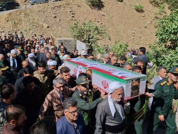 پیکر مرحوم شهید جواد بهرامی در خاک آرام گرفت