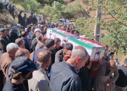 پیکر دو شهید عملیات تروریستی پاوه در خاک آرام گرفت