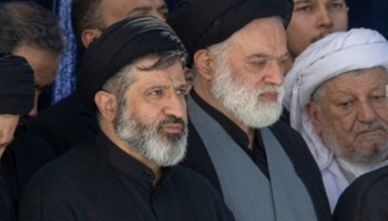 ماموستا ملاقادر قادری: پاسداری از خون و راه رهبر شهید انقلاب وظیفه ماست
