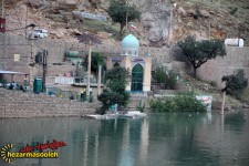 سرریز شدن سد داریان، برای مقبره سید عبیدالله هجیج، هیچ مشکلی ندارد/با پایین رفتن آب دریاچه، خاکریزها ادامه می یابند