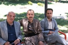 پس از گذشت 42سال دانش آموزان گردمعلم خود جمع شدند