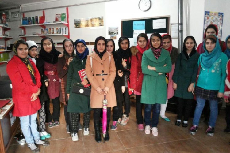 اطلاعیه آموزشگاه زبانهای خارجی دخترانه وپسرانه فرهنگ و اهورا پاوه
