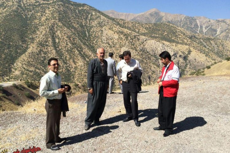 شاهدوست احمدی سه هزار متر زمین به هلال احمر شهرستان اهداء نمود