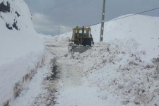 بازگشایی راه ارتباطی روستاهای هانی گرمله و دزآور شهرستان پاوه 