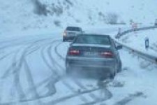 تردد در محور روانسر به پاوه با زنجیر چرخ امکان پذیر است