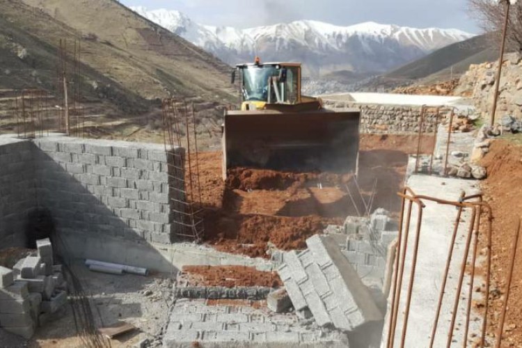 دو باب از املاک بیدمیری پاوه قلع و قمع گردید