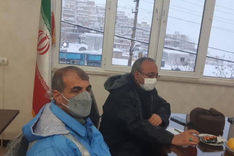 فخری: تیغه زنی و برف روبی باید با تداوم بارش ها مرتبا انجام شود/ فرماندار: لزوم انتقال برف به خارج شهر