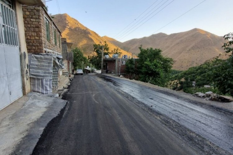 معابر روستای مرزی دزآور بخش نوسود آسفالت شد