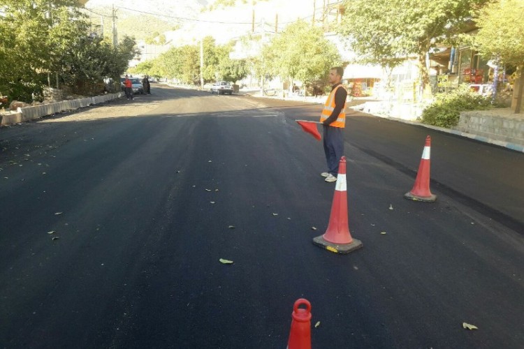 ۱۳ هزار متر مربع معابر شهر شاهو آسفالت و بتن ریزی شد